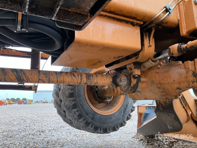 Gumikerekes kotró 2005 Case WX125 Wheel Excavator: 6 kép.