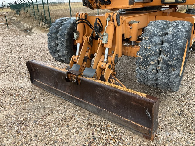 2005 Case WX125 Wheel Excavator - Gumikerekes kotró: 5 kép. 2005 Case WX125 Wheel Excavator - Gumikerekes kotró: 5 kép.