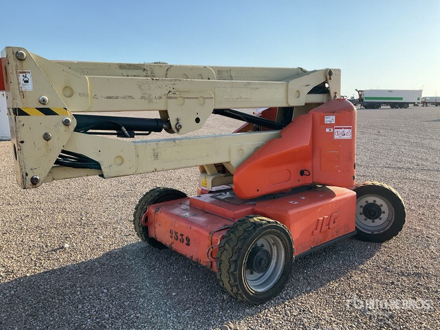 2005 JLG E450AJ 2WD Electric (Inoperable) Articulating Boom Lift - Személyemelő: 3 kép. 2005 JLG E450AJ 2WD Electric (Inoperable) Articulating Boom Lift - Személyemelő: 3 kép.
