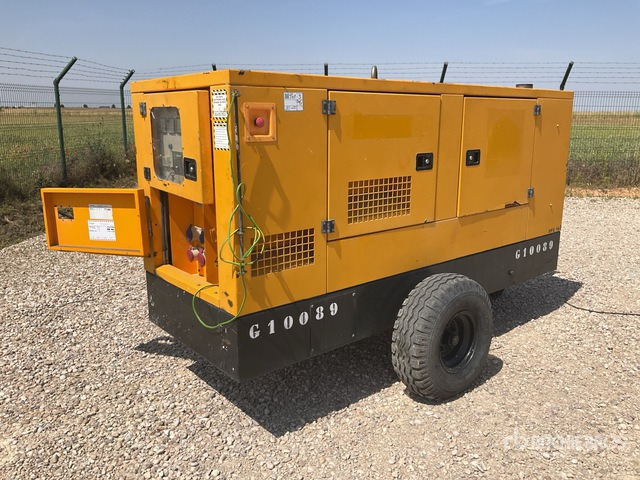 2006 Gesan DPS100 100 kVA Mobile Generator Set - Áramfejlesztő: 2 kép. 2006 Gesan DPS100 100 kVA Mobile Generator Set - Áramfejlesztő: 2 kép.