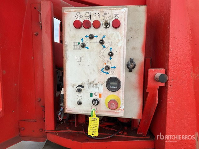 2006 Haulotte HA12PX 4WD Diesel Articulating Boom Lift - Személyemelő: 5 kép. 2006 Haulotte HA12PX 4WD Diesel Articulating Boom Lift - Személyemelő: 5 kép.