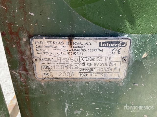 2006 Inhersa H250 Portable Concrete Mixer - Betonkeverő: 3 kép. 2006 Inhersa H250 Portable Concrete Mixer - Betonkeverő: 3 kép.