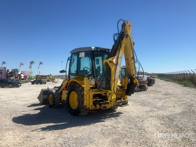 2006 New Holland LB95B-4PT 4x4 Backhoe Loader - Kotrórakodó: 4 kép. 2006 New Holland LB95B-4PT 4x4 Backhoe Loader - Kotrórakodó: 4 kép.