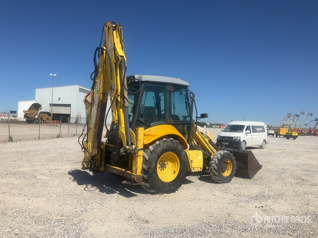 2006 New Holland LB95B-4PT 4x4 Backhoe Loader - Kotrórakodó: 3 kép. 2006 New Holland LB95B-4PT 4x4 Backhoe Loader - Kotrórakodó: 3 kép.