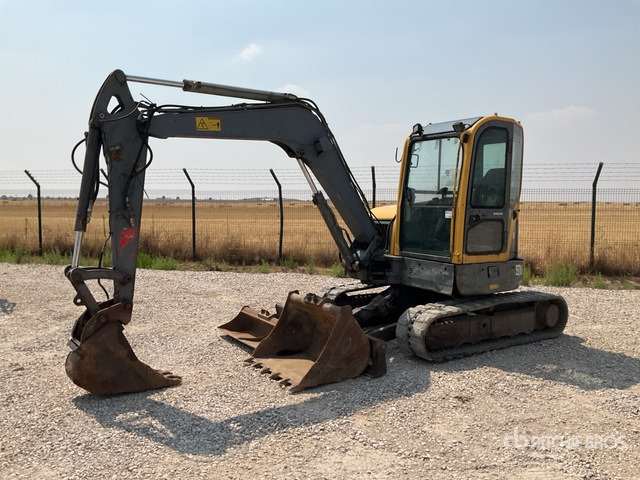 2006 Volvo ECR58 Mini Excavator: <6.6t - Minikotró: 2 kép. 2006 Volvo ECR58 Mini Excavator: <6.6t - Minikotró: 2 kép.
