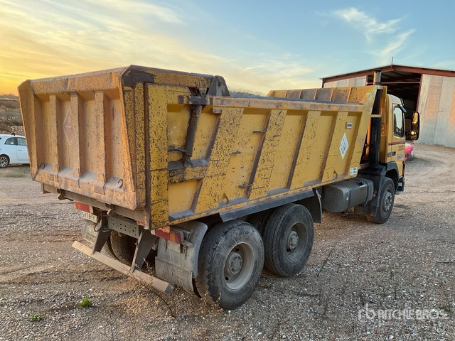 2006 Volvo FM12-380 6x4 T/A Dump Truck - Billenőplatós teherautó: 5 kép. 2006 Volvo FM12-380 6x4 T/A Dump Truck - Billenőplatós teherautó: 5 kép.