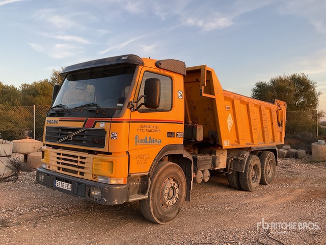 2006 Volvo FM12-380 6x4 T/A Dump Truck - Billenőplatós teherautó: 3 kép. 2006 Volvo FM12-380 6x4 T/A Dump Truck - Billenőplatós teherautó: 3 kép.