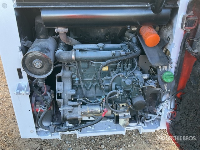 2007 Bobcat S150 Skid Steer Loader - Mini homlokrakodó: 4 kép. 2007 Bobcat S150 Skid Steer Loader - Mini homlokrakodó: 4 kép.