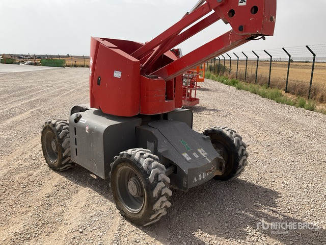 2007 Haulotte HA12PX 4WD Diesel Articulating Boom Lift - Személyemelő: 3 kép. 2007 Haulotte HA12PX 4WD Diesel Articulating Boom Lift - Személyemelő: 3 kép.