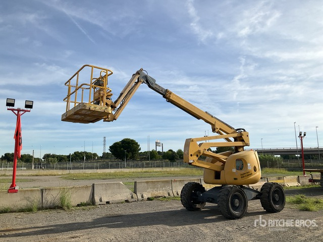 2007 Haulotte HA16PXNT 4WD Diesel Articulating Boom Lift - Személyemelő: 1 kép. 2007 Haulotte HA16PXNT 4WD Diesel Articulating Boom Lift - Személyemelő: 1 kép.