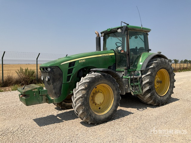 2007 John Deere 8330 4WD Tractor - Traktor: 2 kép. 2007 John Deere 8330 4WD Tractor - Traktor: 2 kép.