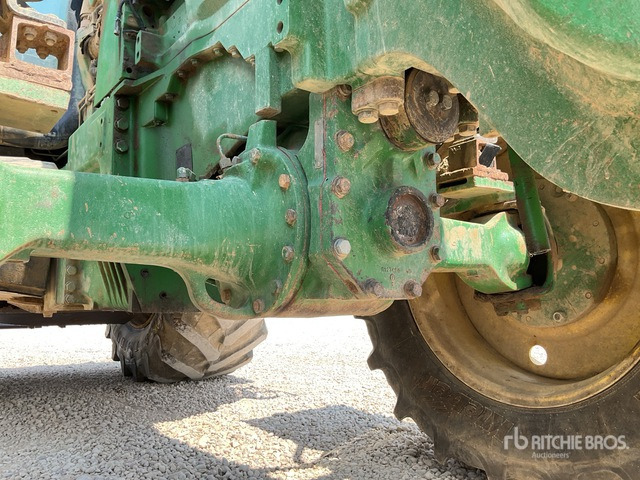 2007 John Deere 8330 4WD Tractor - Traktor: 5 kép. 2007 John Deere 8330 4WD Tractor - Traktor: 5 kép.