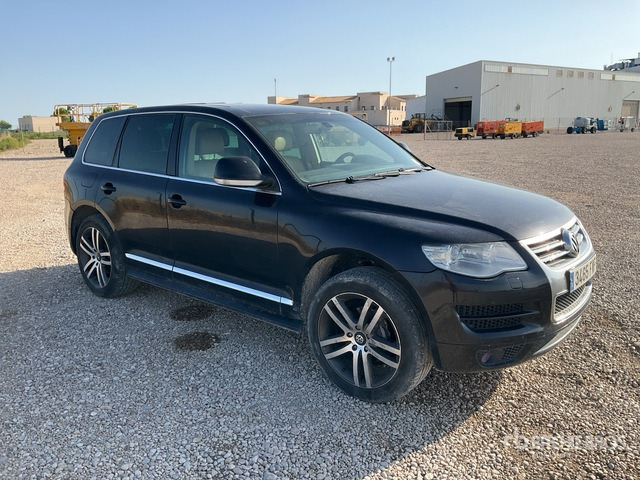 2007 Volkswagen Touareg 4WD 3.0D SUV - Terepjáró/ SUV: 3 kép. 2007 Volkswagen Touareg 4WD 3.0D SUV - Terepjáró/ SUV: 3 kép.