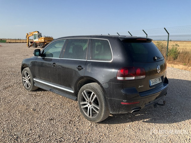 2007 Volkswagen Touareg 4WD 3.0D SUV - Terepjáró/ SUV: 4 kép. 2007 Volkswagen Touareg 4WD 3.0D SUV - Terepjáró/ SUV: 4 kép.
