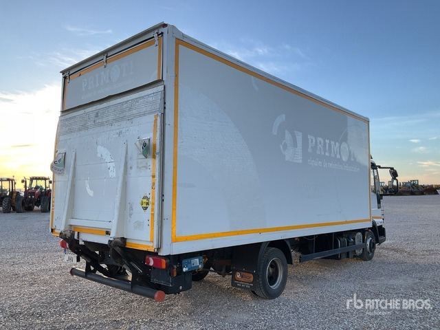 2012 Iveco Eurocargo 75E18 4x2 Van Truck - Dobozos felépítményű teherautó: 3 kép. 2012 Iveco Eurocargo 75E18 4x2 Van Truck - Dobozos felépítményű teherautó: 3 kép.