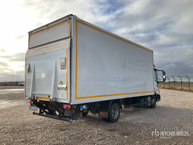 2012 Iveco Eurocargo 75E18 4x2 Van Truck - Dobozos felépítményű teherautó: 4 kép. 2012 Iveco Eurocargo 75E18 4x2 Van Truck - Dobozos felépítményű teherautó: 4 kép.