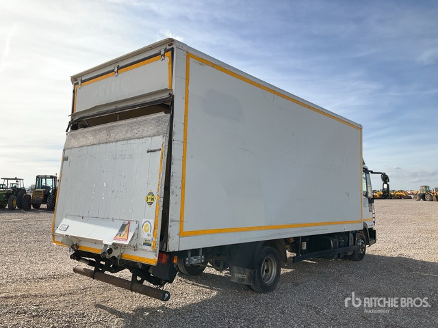 2012 Iveco Eurocargo 75E18 4x2 Van Truck - Dobozos felépítményű teherautó: 4 kép. 2012 Iveco Eurocargo 75E18 4x2 Van Truck - Dobozos felépítményű teherautó: 4 kép.