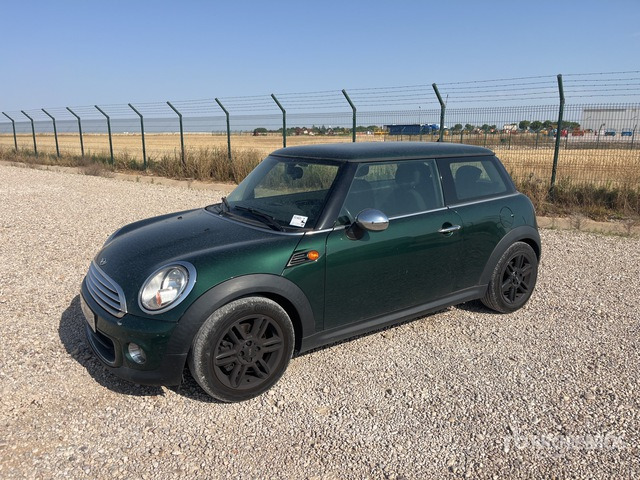 2012 Mini One Automobile - Autó: 1 kép. 2012 Mini One Automobile - Autó: 1 kép.