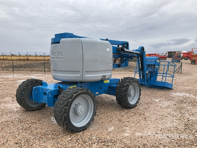 2013 Genie Z45/25J 4WD Diesel Articulating Boom Lift - Személyemelő: 1 kép. 2013 Genie Z45/25J 4WD Diesel Articulating Boom Lift - Személyemelő: 1 kép.