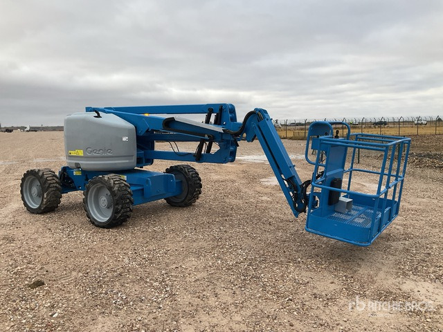 2013 Genie Z45/25J 4WD Diesel Articulating Boom Lift - Személyemelő: 3 kép. 2013 Genie Z45/25J 4WD Diesel Articulating Boom Lift - Személyemelő: 3 kép.
