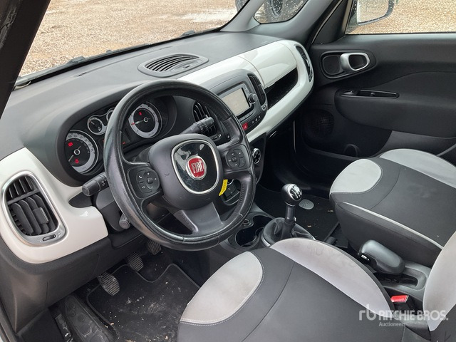 2014 Fiat 500 500L 1.3 JTD Automobile - Autó: 5 kép. 2014 Fiat 500 500L 1.3 JTD Automobile - Autó: 5 kép.