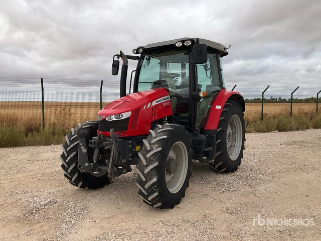 2014 Massey Ferguson MF 5610 4RM 4WD Tractor - Traktor: 1 kép. 2014 Massey Ferguson MF 5610 4RM 4WD Tractor - Traktor: 1 kép.