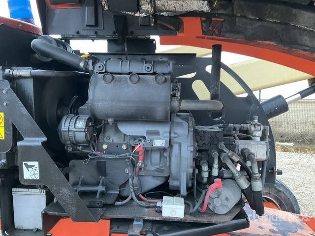 2015 JLG 450AJ Series ll 4WD Diesel Articulating Boom Lift - Személyemelő: 4 kép. 2015 JLG 450AJ Series ll 4WD Diesel Articulating Boom Lift - Személyemelő: 4 kép.