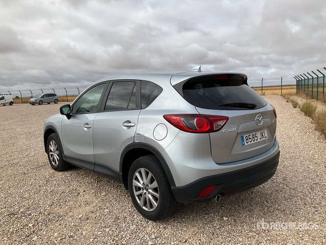 2015 Mazda CX5 Automobile - Terepjáró/ SUV: 2 kép. 2015 Mazda CX5 Automobile - Terepjáró/ SUV: 2 kép.