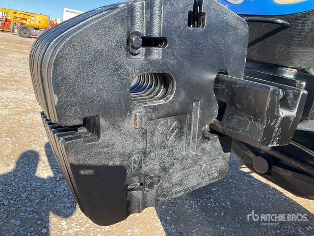 2015 New Holland T7.185 4WD Tractor - Traktor: 4 kép. 2015 New Holland T7.185 4WD Tractor - Traktor: 4 kép.