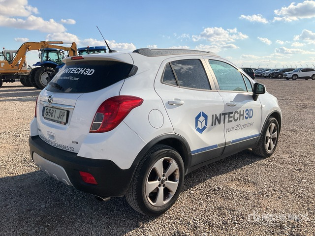 2015 Opel Mokka Automobile - Autó: 5 kép. 2015 Opel Mokka Automobile - Autó: 5 kép.