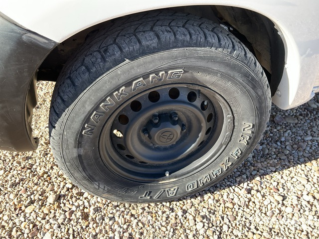 2015 Toyota Hilux 4x4 Crew Cab Pickup - Pickup: 5 kép. 2015 Toyota Hilux 4x4 Crew Cab Pickup - Pickup: 5 kép.