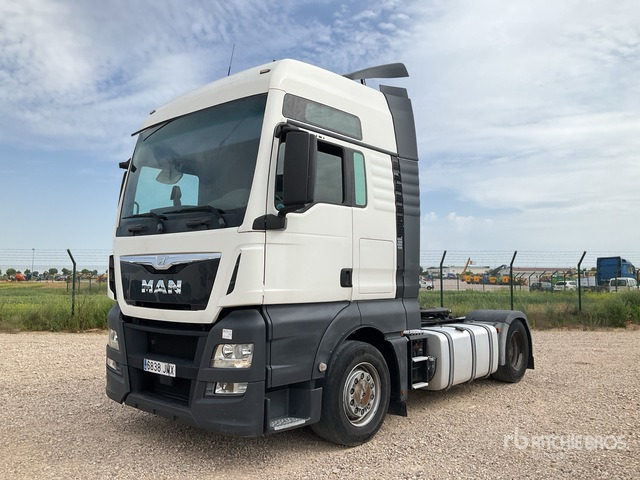 2016 MAN TGX18.440 4x2 S/A Sleeper Truck Tractor - Szárzúzó/ Mulcsozó: 2 kép. 2016 MAN TGX18.440 4x2 S/A Sleeper Truck Tractor - Szárzúzó/ Mulcsozó: 2 kép.