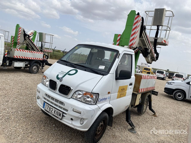 2017 DFSK C31 2018 Comet 10 m on 4x2 Bucket Truck - Emelőkosaras teherautó: 2 kép. 2017 DFSK C31 2018 Comet 10 m on 4x2 Bucket Truck - Emelőkosaras teherautó: 2 kép.