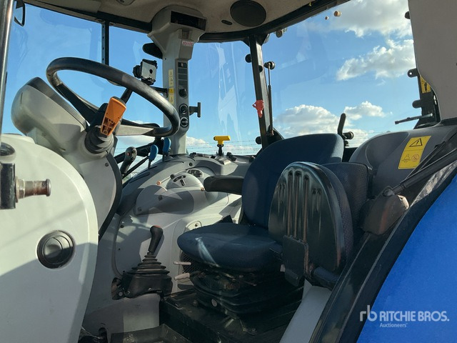 2017 New Holland T5.115 4WD Tractor - Traktor: 4 kép. 2017 New Holland T5.115 4WD Tractor - Traktor: 4 kép.