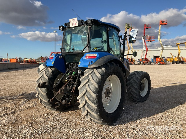 2017 New Holland T5.115 4WD Tractor - Traktor: 3 kép. 2017 New Holland T5.115 4WD Tractor - Traktor: 3 kép.
