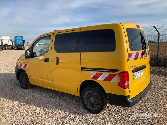 2017 Nissan NV200 City Verso 5 Passenger Van - Minibusz, Kisbusz: 4 kép. 2017 Nissan NV200 City Verso 5 Passenger Van - Minibusz, Kisbusz: 4 kép.
