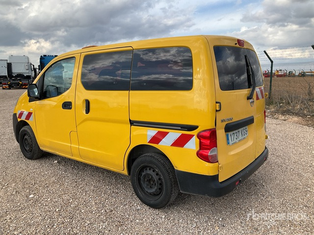 2017 Nissan NV200 City Verso 5 Passenger Van - Minibusz, Kisbusz: 2 kép. 2017 Nissan NV200 City Verso 5 Passenger Van - Minibusz, Kisbusz: 2 kép.