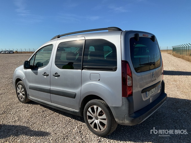 2018 Citroen Berlingo Passenger Van - Minibusz, Kisbusz: 2 kép. 2018 Citroen Berlingo Passenger Van - Minibusz, Kisbusz: 2 kép.