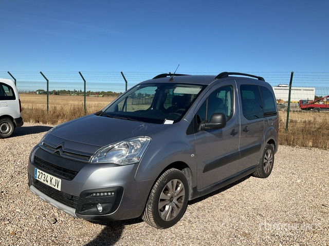 2018 Citroen Berlingo Passenger Van - Minibusz, Kisbusz: 2 kép. 2018 Citroen Berlingo Passenger Van - Minibusz, Kisbusz: 2 kép.