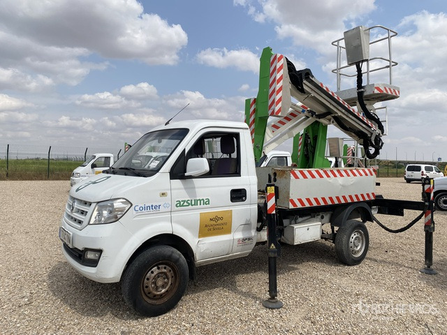 2018 DFSK C31 2018 Comet 14 m on 4x2 Bucket Truck - Emelőkosaras teherautó: 2 kép. 2018 DFSK C31 2018 Comet 14 m on 4x2 Bucket Truck - Emelőkosaras teherautó: 2 kép.