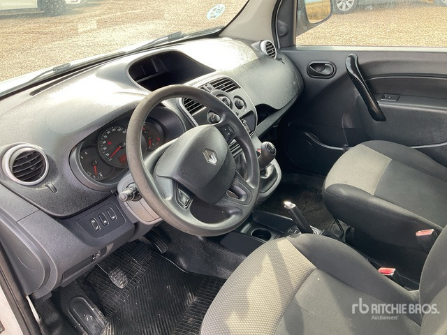 2019 Renault Kangoo Combi Passenger Van - Minibusz, Kisbusz: 5 kép. 2019 Renault Kangoo Combi Passenger Van - Minibusz, Kisbusz: 5 kép.