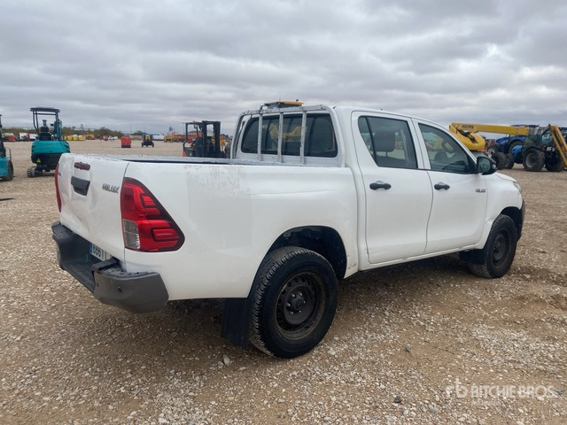 2019 Toyota Hilux 4x4 Pickup - Pickup: 3 kép. 2019 Toyota Hilux 4x4 Pickup - Pickup: 3 kép.