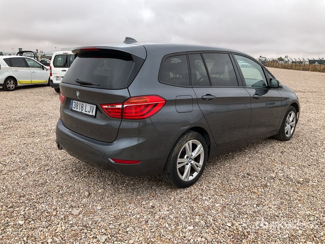 2020 BMW 216 Automobile - Autó: 4 kép. 2020 BMW 216 Automobile - Autó: 4 kép.
