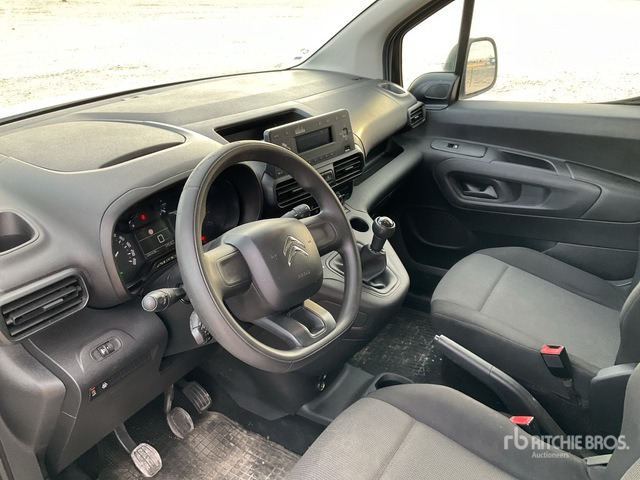 2020 Citroen Berlingo Passenger Van - Minibusz, Kisbusz: 5 kép. 2020 Citroen Berlingo Passenger Van - Minibusz, Kisbusz: 5 kép.