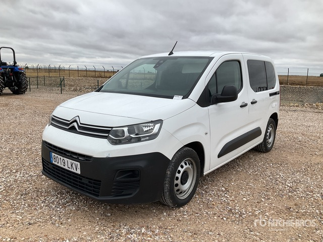 2020 Citroen Berlingo Passenger Van - Minibusz, Kisbusz: 1 kép. 2020 Citroen Berlingo Passenger Van - Minibusz, Kisbusz: 1 kép.