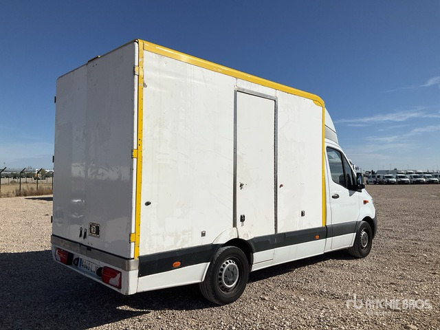 2020 Mercedes-Benz Sprinter 4x2 Refrigerated Truck - Hűtős teherautó: 4 kép. 2020 Mercedes-Benz Sprinter 4x2 Refrigerated Truck - Hűtős teherautó: 4 kép.
