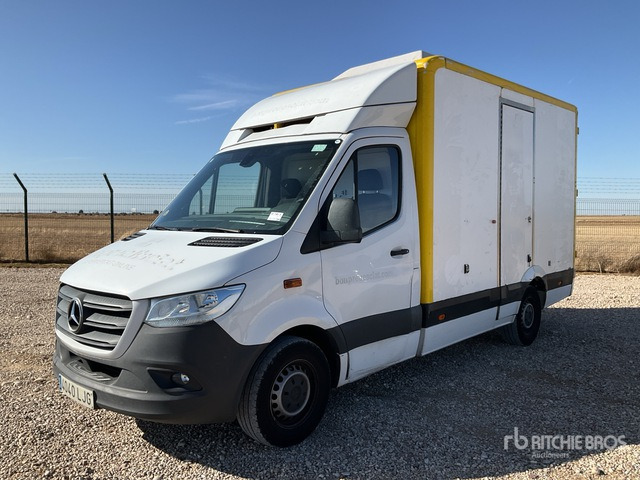 2020 Mercedes-Benz Sprinter 4x2 Refrigerated Truck - Hűtős teherautó: 1 kép. 2020 Mercedes-Benz Sprinter 4x2 Refrigerated Truck - Hűtős teherautó: 1 kép.
