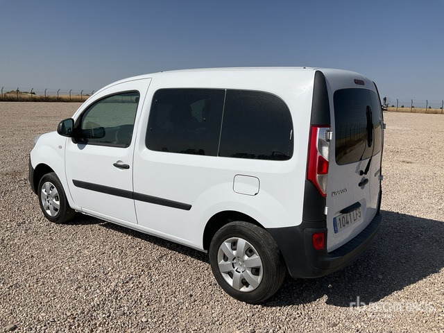 2020 Renault Kangoo Combi 5 Passenger Van - Minibusz, Kisbusz: 4 kép. 2020 Renault Kangoo Combi 5 Passenger Van - Minibusz, Kisbusz: 4 kép.