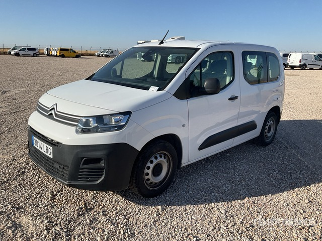 2021 Citroen Berlingo Passenger Van - Minibusz, Kisbusz: 1 kép. 2021 Citroen Berlingo Passenger Van - Minibusz, Kisbusz: 1 kép.