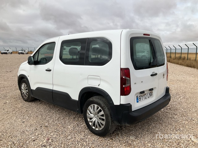 2021 Peugeot Rifter Passenger Van - Minibusz, Kisbusz: 3 kép. 2021 Peugeot Rifter Passenger Van - Minibusz, Kisbusz: 3 kép.